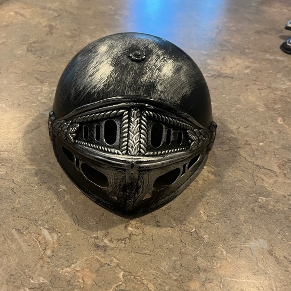 Kid Knight Costume - Picture 3 of 7